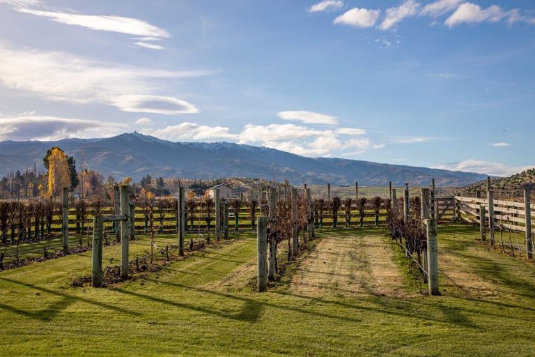 Photo of property in 80 Waikerikeri Vly Road, Springvale, Alexandra, 9391