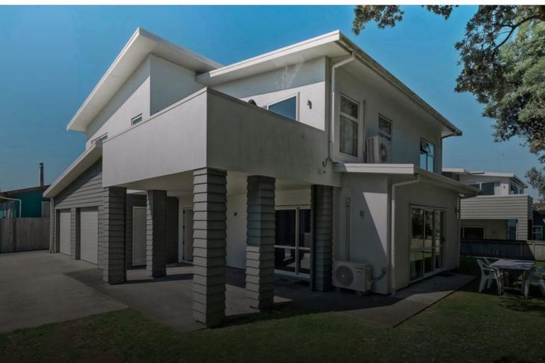 Photo of property in 1248b Papamoa Beach Road, Papamoa Beach, Papamoa, 3118