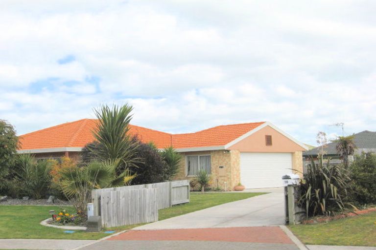 Photo of property in 16 Clydesdale Close, Papamoa Beach, Papamoa, 3118