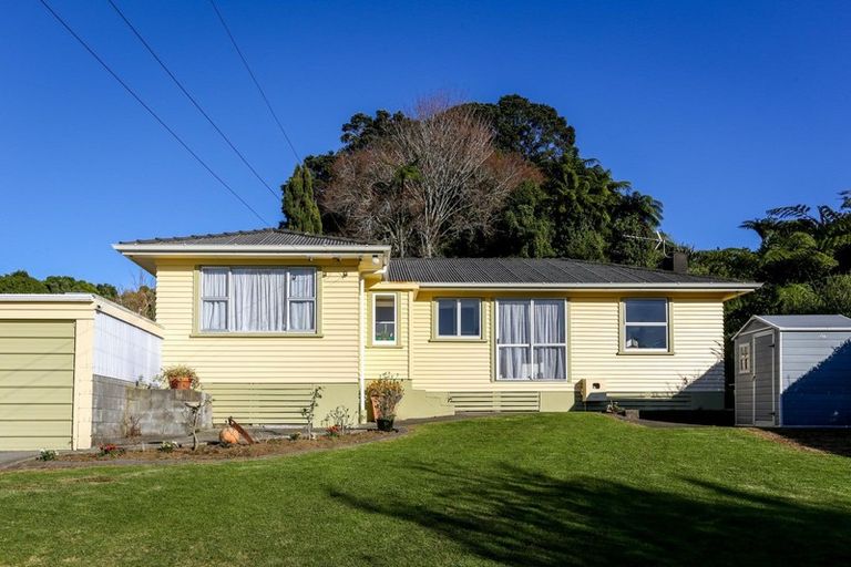 Photo of property in 128 Huatoki Street, Frankleigh Park, New Plymouth, 4310