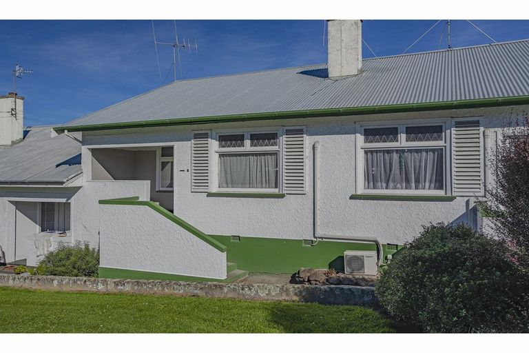 Photo of property in 2/3 Te Weka Street, Maori Hill, Timaru, 7910