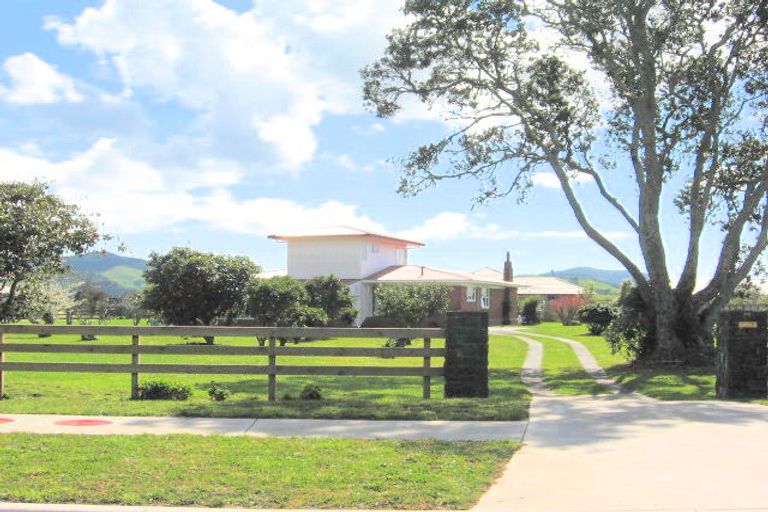 Photo of property in 115 Wharekaho Sh25 Road, Wharekaho, Whitianga, 3592