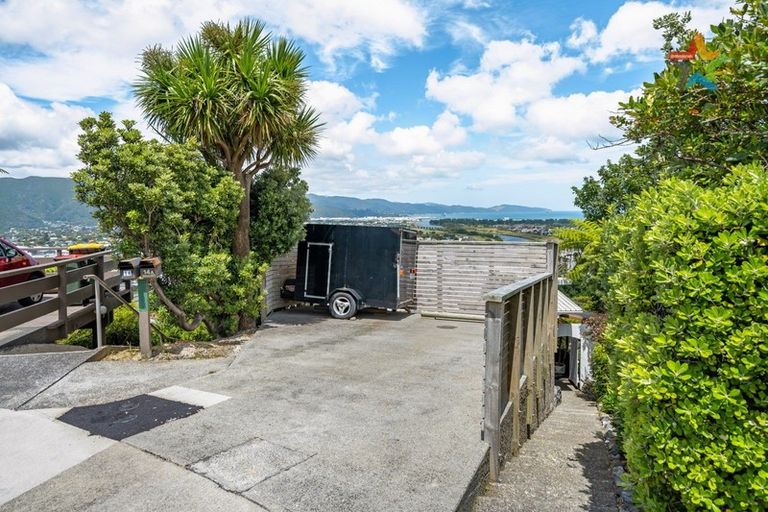 Photo of property in 15 City View Grove, Harbour View, Lower Hutt, 5010