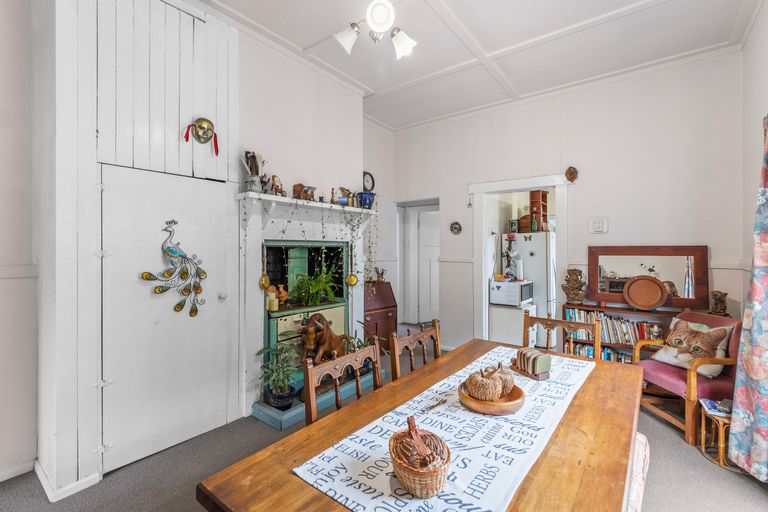 Photo of property in 194 Great South Road, Huntly, 3700