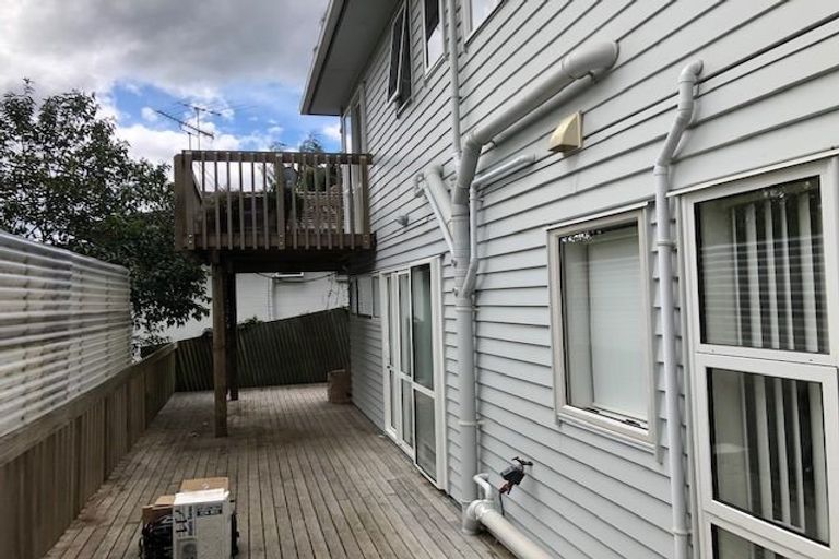 Photo of property in 32 Paramu Avenue, Birkdale, Auckland, 0626