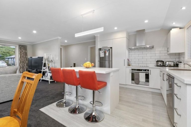 Photo of property in 52 Awataha Crescent, Pyes Pa, Tauranga, 3110