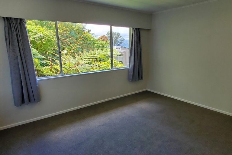 Photo of property in 87 Mulberry Street, Normandale, Lower Hutt, 5010