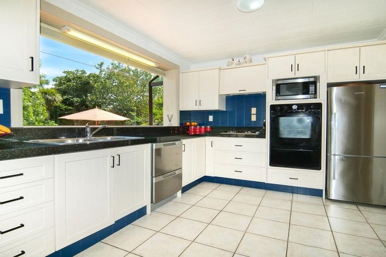 Photo of property in 11 Stafford Street, Westport, 7825