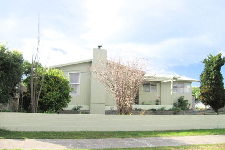 Photo of property in 10 Skerrett Crescent, Tamatea, Napier, 4112