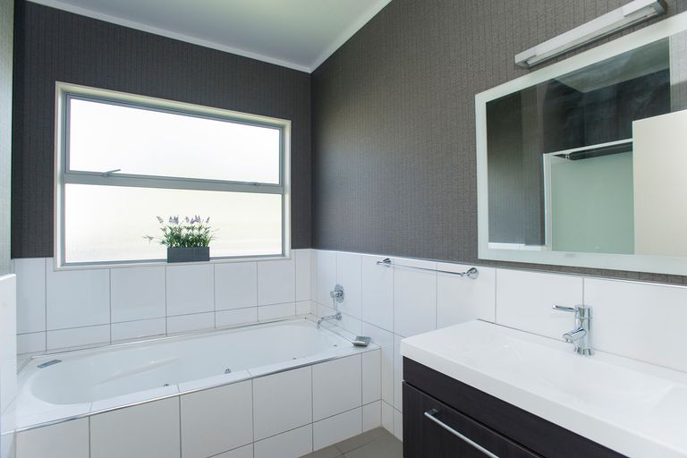 Photo of property in 205 Rutene Road, Kaiti, Gisborne, 4010