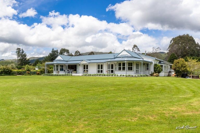 Photo of property in Rovale Estate, 123c Johnsons Road, Whitemans Valley, Upper Hutt, 5371