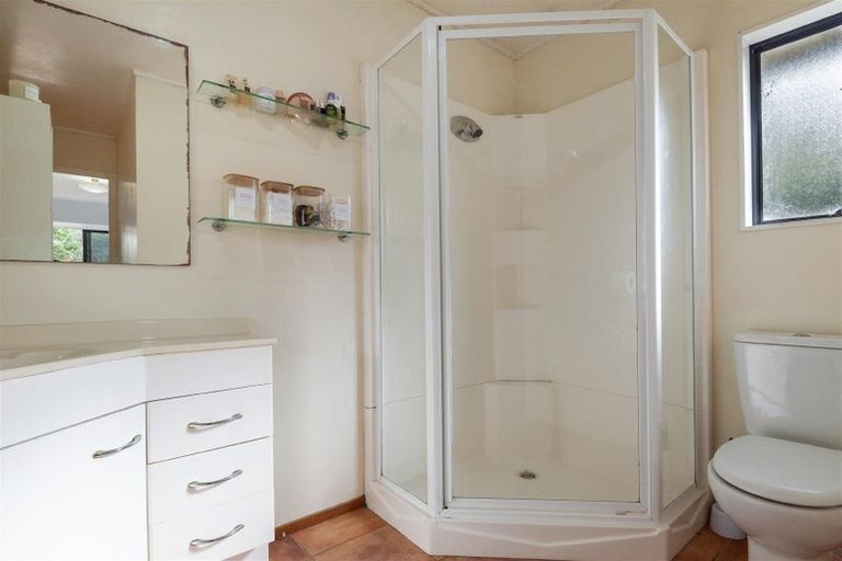 Photo of property in 44 Wintour Road, Waimauku, 0812