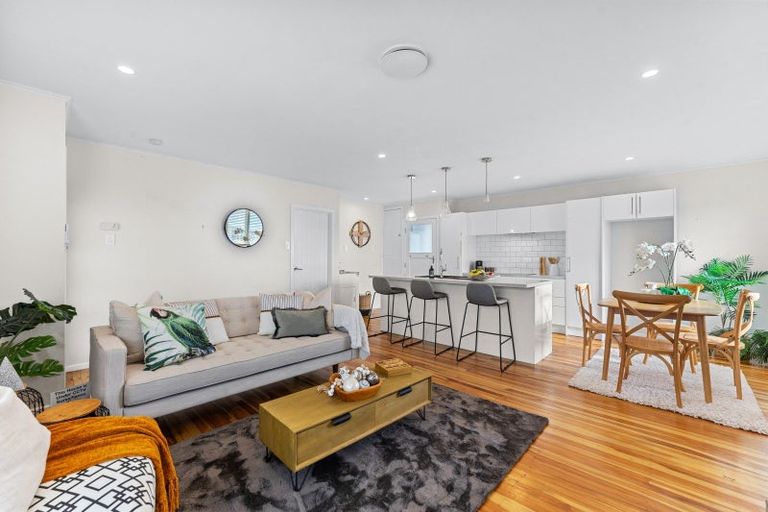 Photo of property in 57 Amberley Avenue, Te Atatu South, Auckland, 0610