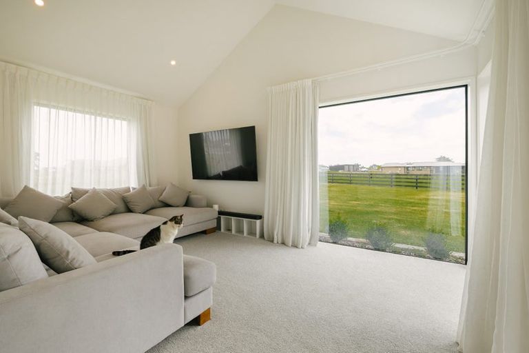 Photo of property in 16 Crown Lane, Rongotea, Palmerston North, 4473