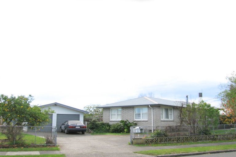 Photo of property in 1 Wyatt Avenue, Onekawa, Napier, 4110