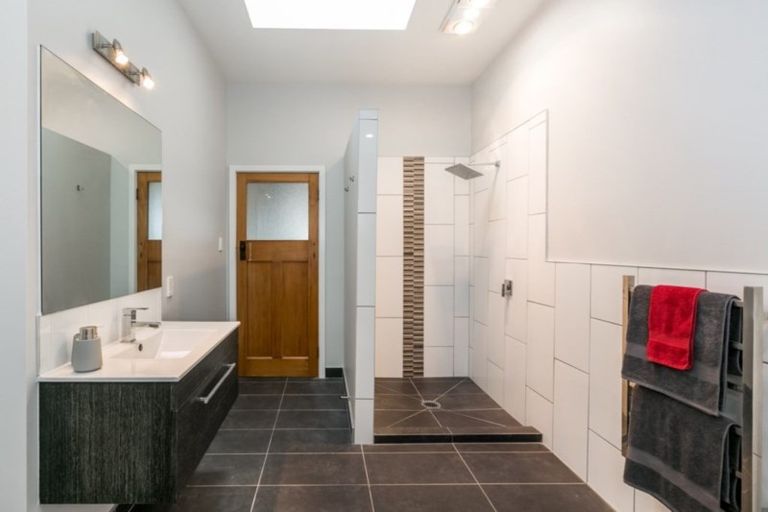 Photo of property in 603 Charles Street, Saint Leonards, Hastings, 4120