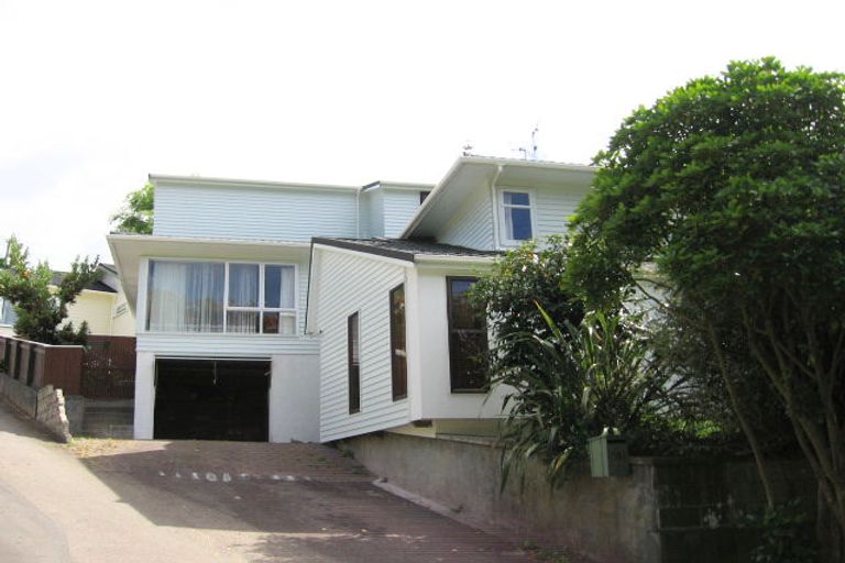 Photo of property in 74a Severn Street, Island Bay, Wellington, 6023