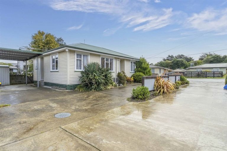 Photo of property in 23 Fraser Street, Waikiwi, Invercargill, 9810
