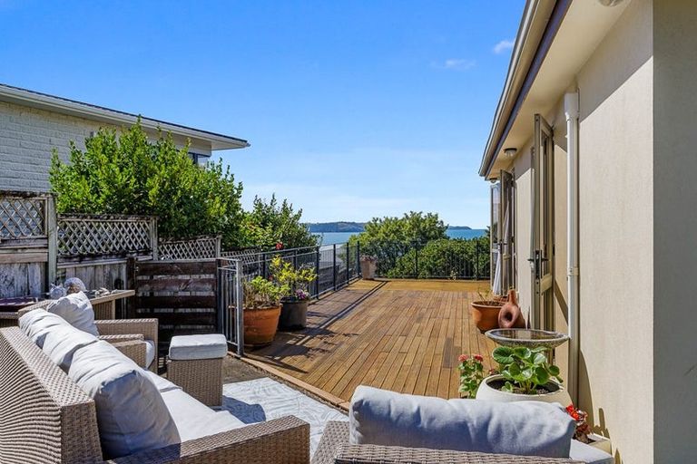 Photo of property in 31 Merehai Place, Snells Beach, 0920