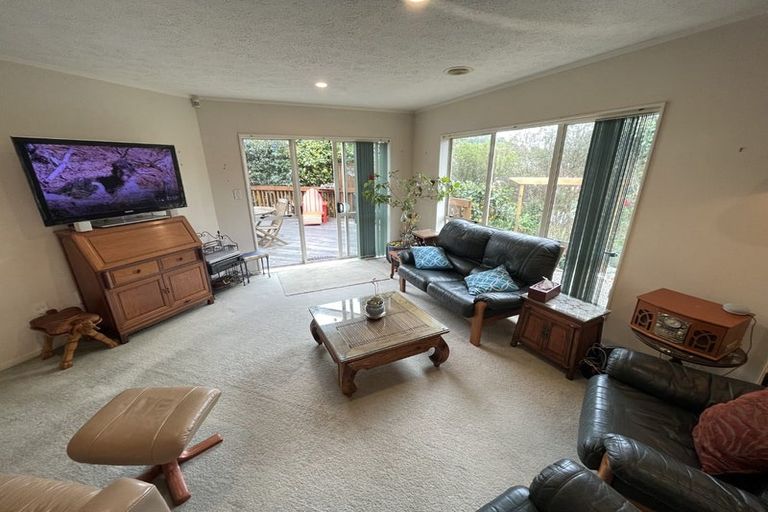 Photo of property in 9 Mariners Way, Whitby, Porirua, 5024