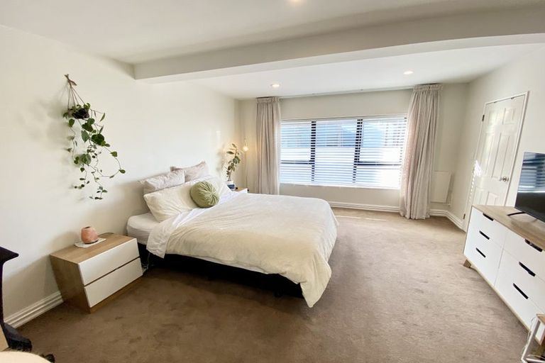 Photo of property in 16j Hobson Street, Thorndon, Wellington, 6011