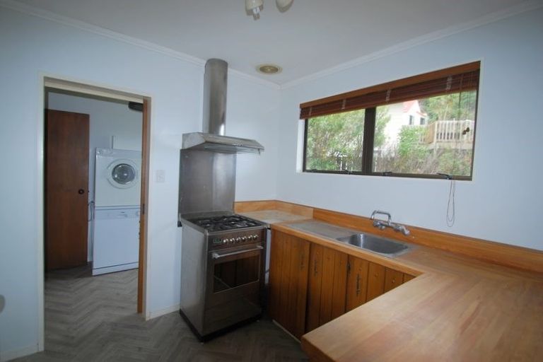 Photo of property in 38 Gaya Grove, Ngaio, Wellington, 6035