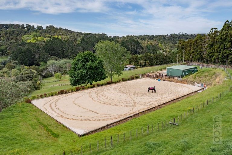 Photo of property in 16 Fletcher Road, Waimauku, 0881