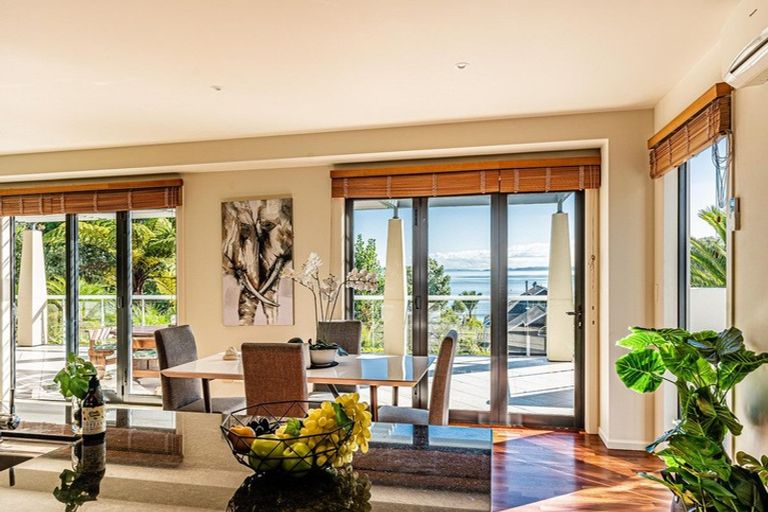 Photo of property in 32a Langton Road, Stanmore Bay, Whangaparaoa, 0932