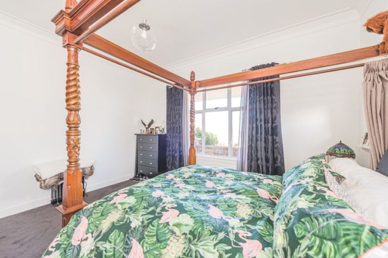 Photo of property in 12 Carlton Avenue, Gonville, Whanganui, 4501