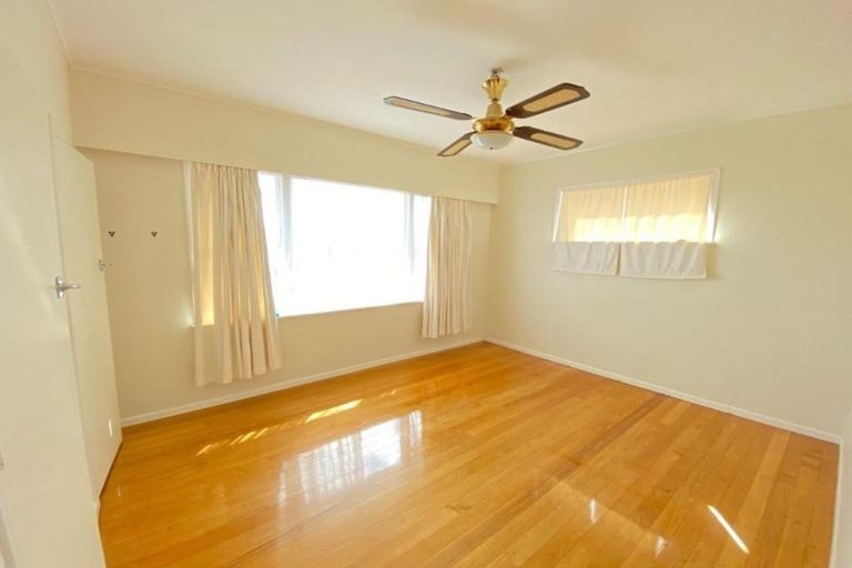 Photo of property in 18 Marriott Road, Pakuranga, Auckland, 2010