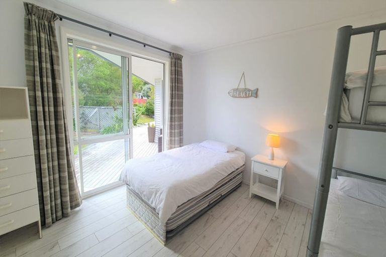 Photo of property in 221 Patons Rock Road, Patons Rock, Takaka, 7182