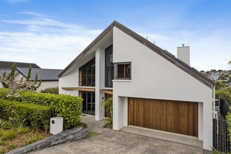 Photo of property in 11 Tuatini Place, Long Bay, Auckland, 0630