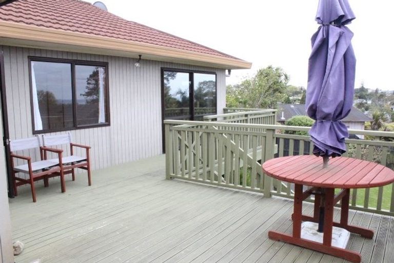 Photo of property in 41 Sunnyview Avenue, Shelly Park, Auckland, 2014