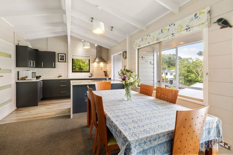 Photo of property in 87 Burgess Road, Newlands, Wellington, 6037