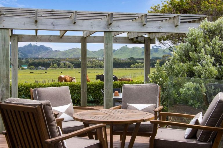 Photo of property in 154 Seaforth Road, Waihi Beach, 3611
