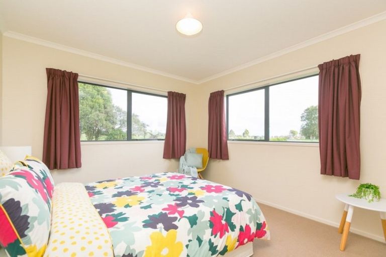 Photo of property in 581 Waitara Road, Huirangi, New Plymouth, 4373