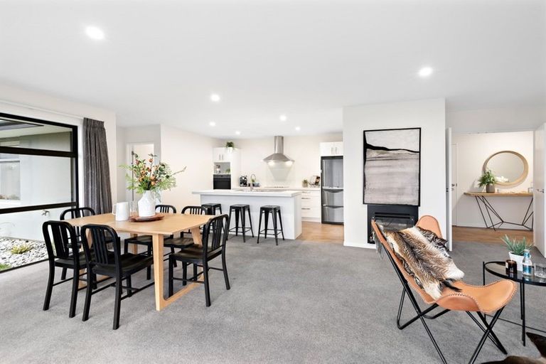 Photo of property in 4 Cone Peak Close, Lake Hayes, Queenstown, 9304