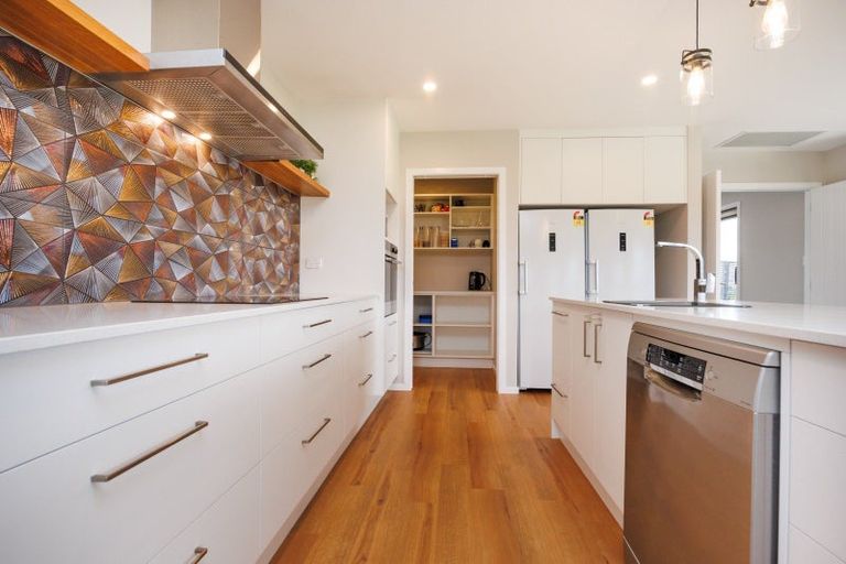 Photo of property in 180 Kingsdale Park Drive, Aokautere, Palmerston North, 4471