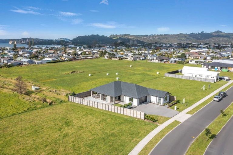 Photo of property in 168 Kupe Drive, Whitianga, 3510