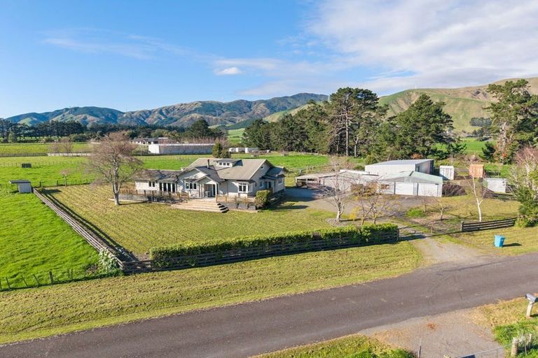 Photo of property in 101 Albert Road, Tokomaru, Palmerston North, 4474
