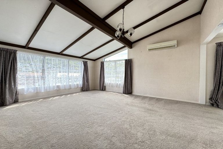 Photo of property in 43 Cortina Avenue, Johnsonville, Wellington, 6037