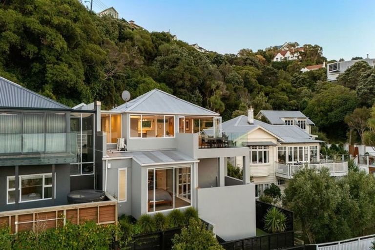 Photo of property in 90b Awa Road, Seatoun, Wellington, 6022