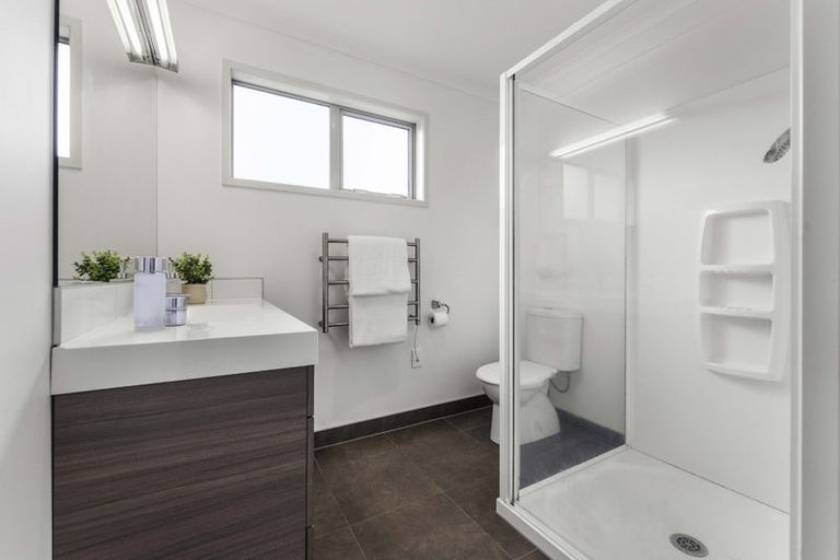 Photo of property in 5 Woolshed Lane, Pukekohe, 2120