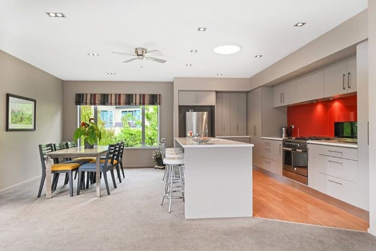 Photo of property in 10 Sunhaven Place, Huntsbury, Christchurch, 8022