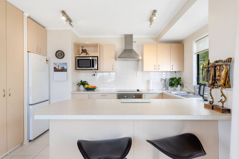 Photo of property in 2/42 Cromdale Avenue, Highland Park, Auckland, 2010