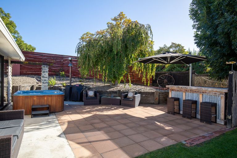 Photo of property in 8 Hart Place, Bridge Hill, Alexandra, 9320