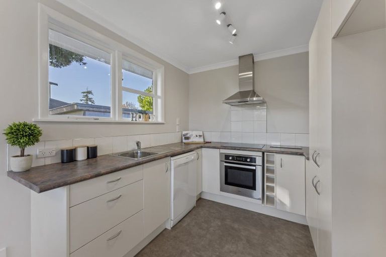 Photo of property in 16b Cruickshank Road, Clouston Park, Upper Hutt, 5018