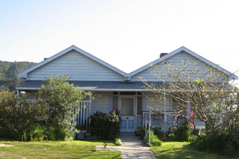 Photo of property in 19 Suffolk Street, Picton, 7220