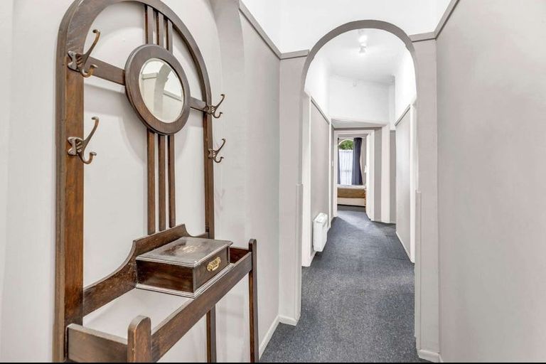 Photo of property in 87 Queen Street West, Levin, 5510