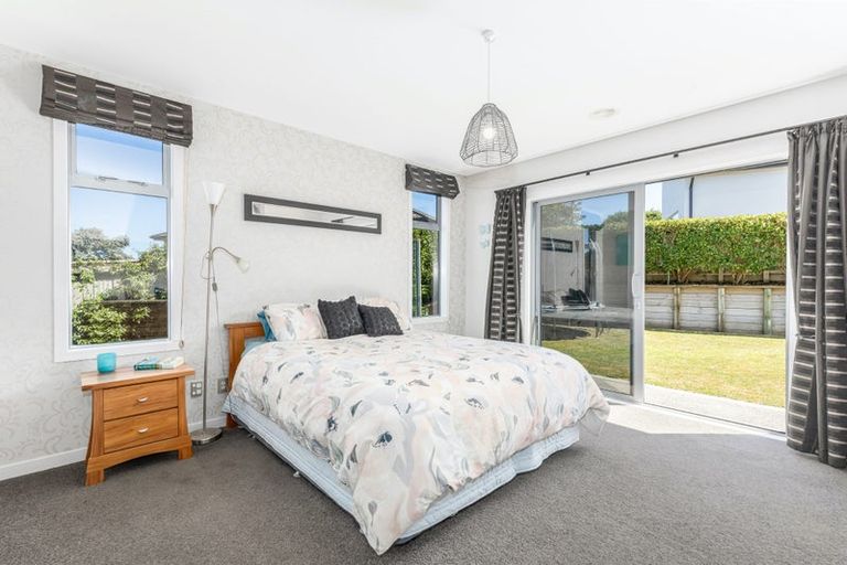 Photo of property in 28 Nelson Avenue, Aotea, Porirua, 5024